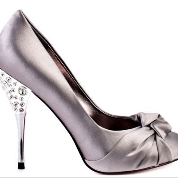 🎉HP🎉 Paris Hilton Satin Jeweled Heels - Picture 1 of 6